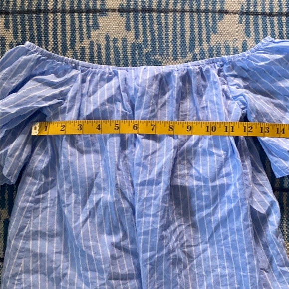 Express off the shoulder top! - Picture 8 of 8